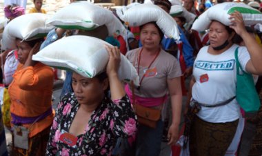 Pemilu 2024 Jadi Pemicu Penghentian Bansos Beras 10 Kg Sementara, Jokowi Buka Peluang Perpanjangan