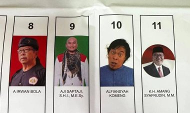 Caleg Unik Alfiansyah Komeng: Kisah di Balik Foto 'Nyeleneh' di Surat Suara DPD Jabar