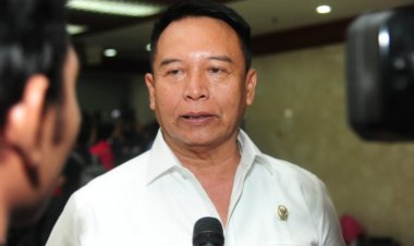 Pemberian Pangkat Kehormatan Jenderal untuk Prabowo Dinilai Kontroversial oleh TB Hasanuddin