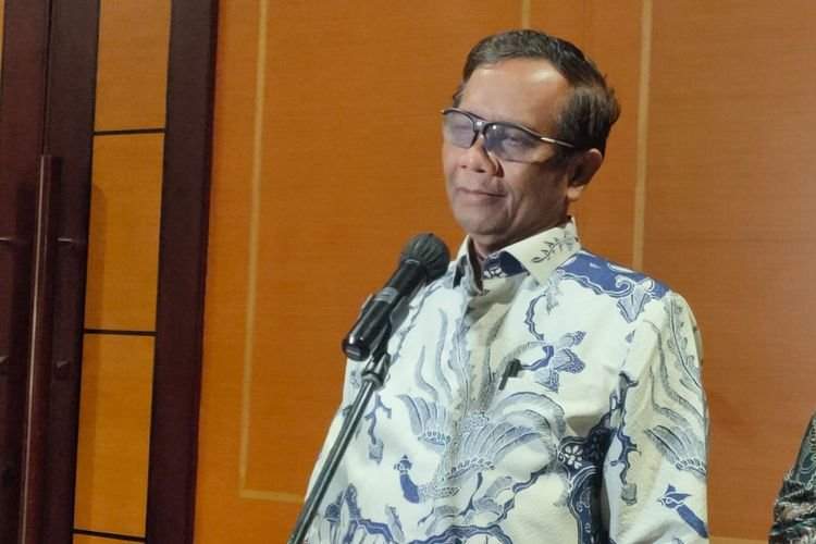 Perbedaan Dalam Penyelesaian Sengketa Pemilu 2024: Mahfud MD Terangkan Proses Angket DPR dan Gugatan MK