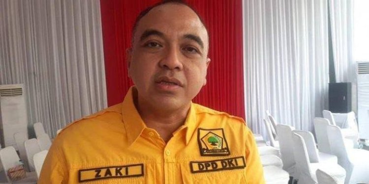 Ahmed Zaki Iskandar, Pengalaman Politiknya dan Persiapannya Menjadi Cagub DKI