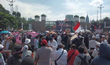 Masyarakat Beraksi! Tuntut Keadilan dan Transparansi Pemilu di Depan Gedung DPR Hari Ini