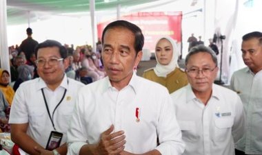 Jokowi Minta Jangan Terus Dicecar Soal Kenaikan Harga Beras, Ajak Masyarakat Cek di Lapangan