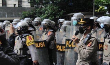 3.929 Aparat Gabungan Jaga Demo di Depan DPR Hari Ini