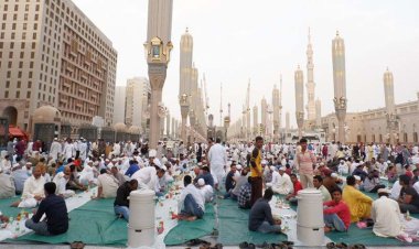 Buka Puasa Bersama di Masjidil Haram: Arab Saudi Resmi Buka Peluang, Umat Muslim Bersiap Sambut Ramadan
