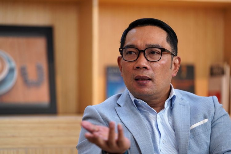 Ridwan Kamil Jelaskan Baliho 'Otw Jakarta' adalah Iklan untuk Produk Perawatan Kulitnya yang Akan Diluncurkan