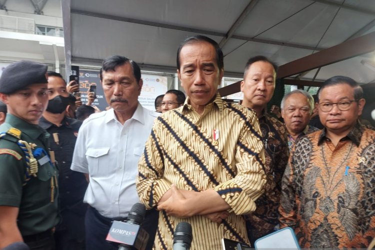  Jokowi Saat Dicecar soal Beras Naik: Tolong Jangan Terus Tanya ke Saya