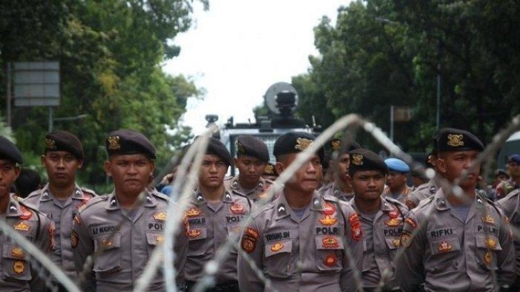 Ribuan Aparat Dikerahkan Kawal Demo Kecurangan Pemilu di DPR