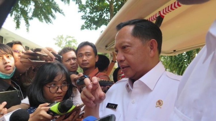 Kenaikan Harga Minyak Goreng: Menteri Tito Karnavian Menyuarakan Kecurigaan Terhadap Pengusaha dan Peran Ekspor
