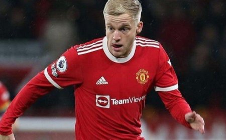 Manchester United Resmi Pinjamkan Donny van de Beek ke Eintracht Frankfurt
