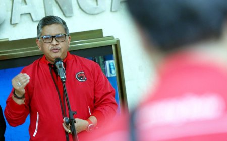  Hasto Serukan Bentuk Komite Independen Audit Hasil Survei Pilpres 2024