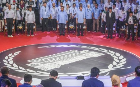KPU Tetapkan Jadwal Debat Ketiga Pilpres 2024 di Istora Senayan dengan Enam Tema Utama