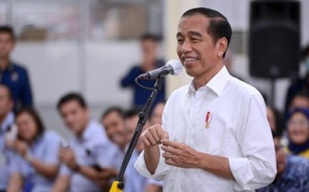 Jokowi Dorong Evaluasi Format Debat Pilpres 2024 dan Tanggapi Komentar Anies: "Untuk Perbaikan Bersama"