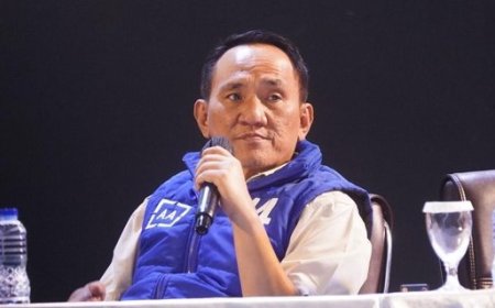 Andi Arief Sindir Anies & Ganjar: Sedih Alumni UGM Lemah