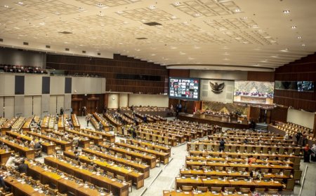 Formappi Soroti Kinerja DPR Masa Sidang II 2023-2024: 91% Anggota Kembali Nyaleg, Hanya 13,51% RUU Diselesaikan