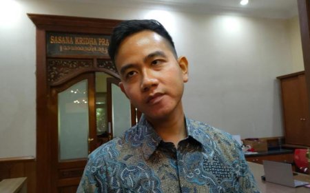 Gibran Janji Perbaiki Jalan di Jawa Tengah, Jokowi Turut Kritik Pembangunan Infrastruktur