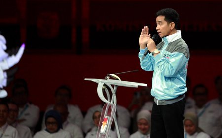 Gibran: Jalan Jawa Tengah Rusak Semua, tapi Solo Halus