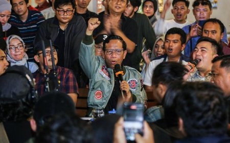 Alarm Mahfud MD: Kontroversi Menteri dalam Tim Sukses Picu Pengunduran Diri dari Jabatan Menko Polhukam