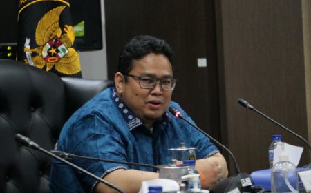 Kontroversi Salam Dua Jari di Mobil RI: Bawaslu Selidiki, Apakah Bu Iriana Pejabat Negara?