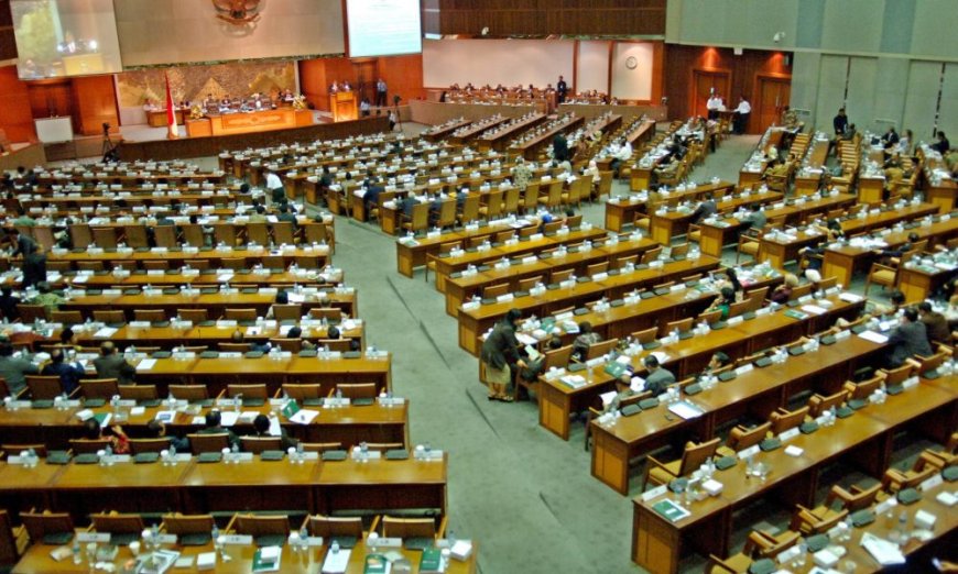 Formappi Nilai DPR Masa Sidang II 2023-2024 Buruk, 91% Anggota Kembali Nyaleg, Fokus Pemilu Ganggu Kinerja
