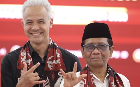 Ganjar Pranowo: Mahfud MD Berani Mundur dari Menko Polhukam, Jokowi Akan Bertemu untuk Pembahasan Lanjutan