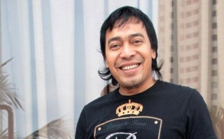 Komeng, Komedian yang Mengejutkan: Suara Lebih dari 1 Juta di Pemilihan DPD Jabar, Kalahkan Ganjar dan Parpol Tradisional