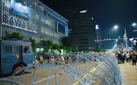 Demonstrasi Massa Relawan Ganjar Pranowo-Mahfud MD di Jakarta: 1.978 Polisi Siaga Mengamankan Aksi