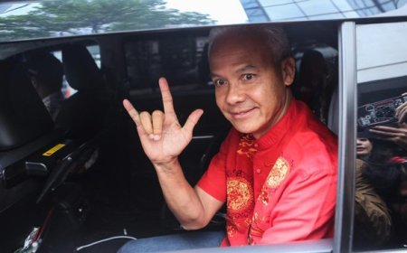 Ganjar Pranowo Ajak Relawan di Jawa Timur Ungkap Kecurangan Pemilu 2024