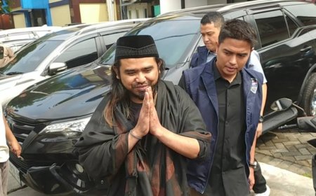 Paranormal Gus Samsudin Dijemput Paksa Polisi Terkait Konten Video Tukar Pasangan