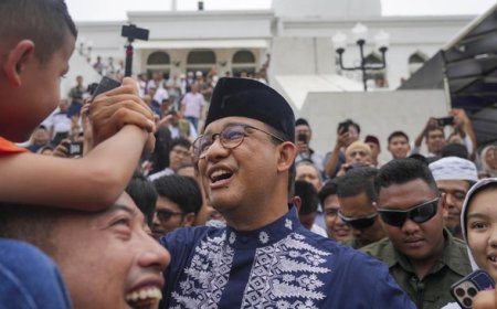 Anies Menyikapi Wacana Koalisi Besar: Pemilu Belum Selesai, Fokus pada Hak Angket