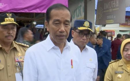  Jokowi Saat Dicecar soal Beras Naik: Tolong Jangan Terus Tanya ke Saya