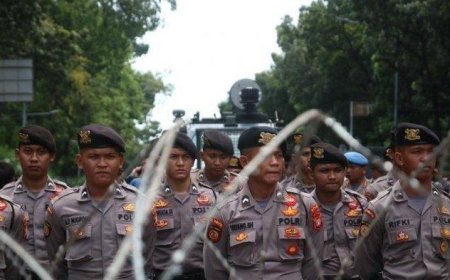 Demo Kecurangan Pemilu: Ribuan Aparat Siaga Kawal Penolakan Hasil Pemilu di DPR