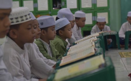 Pesantren Tangkal Kekerasan: Kemenag Bersama Kemen PPPA Susun Panduan Praktis Pengasuhan Anak