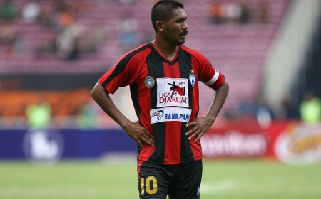 Pesan Eduard Ivakdalam Mengenai Naturalisasi Pemain dan Pembangunan Sepak Bola Lokal